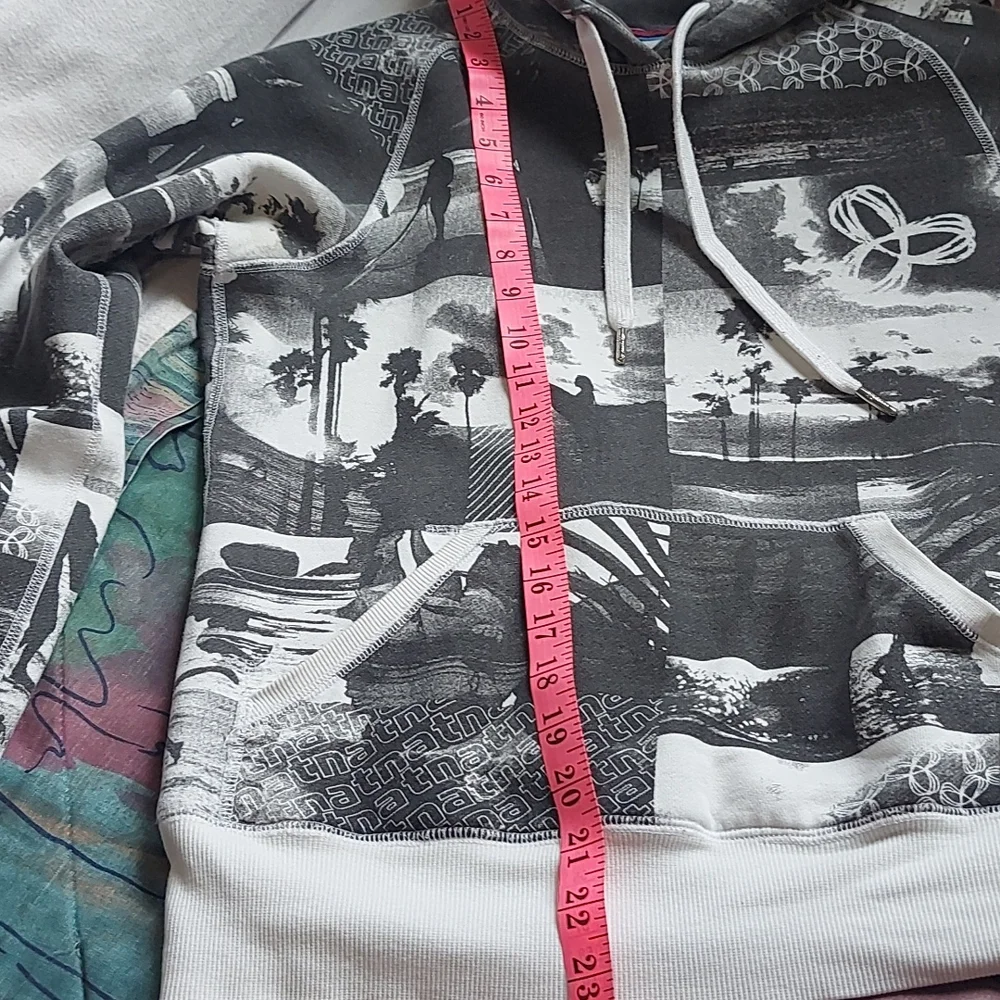 Aritzia TNA pullover hoodie.  Size small. - Picture 7 of 7